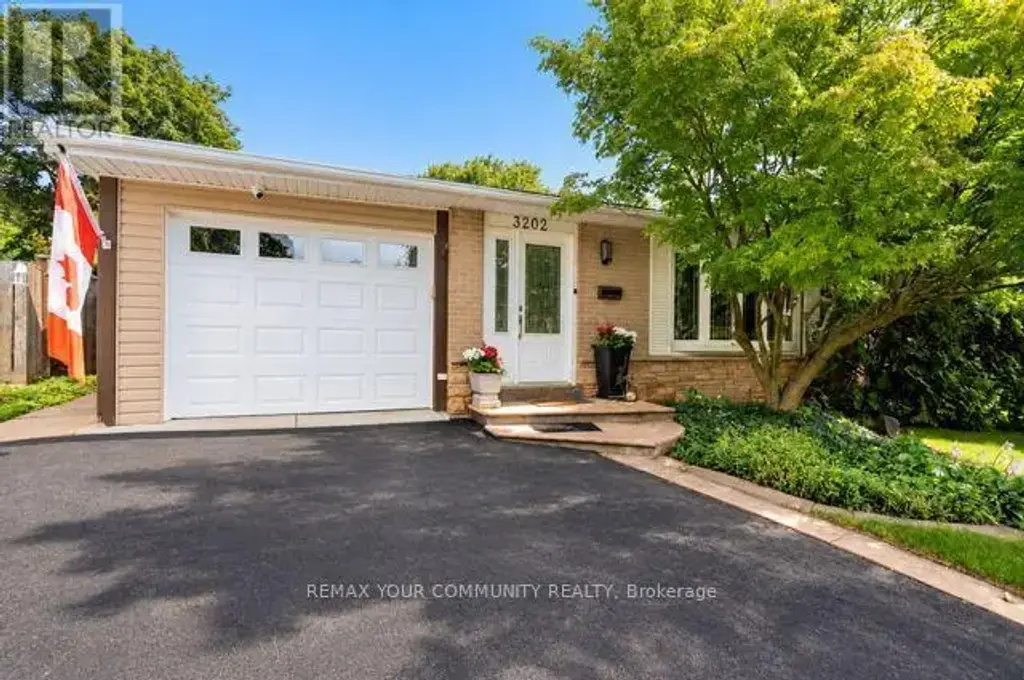 3202 Centennial Drive E, Burlington (Palmer)
