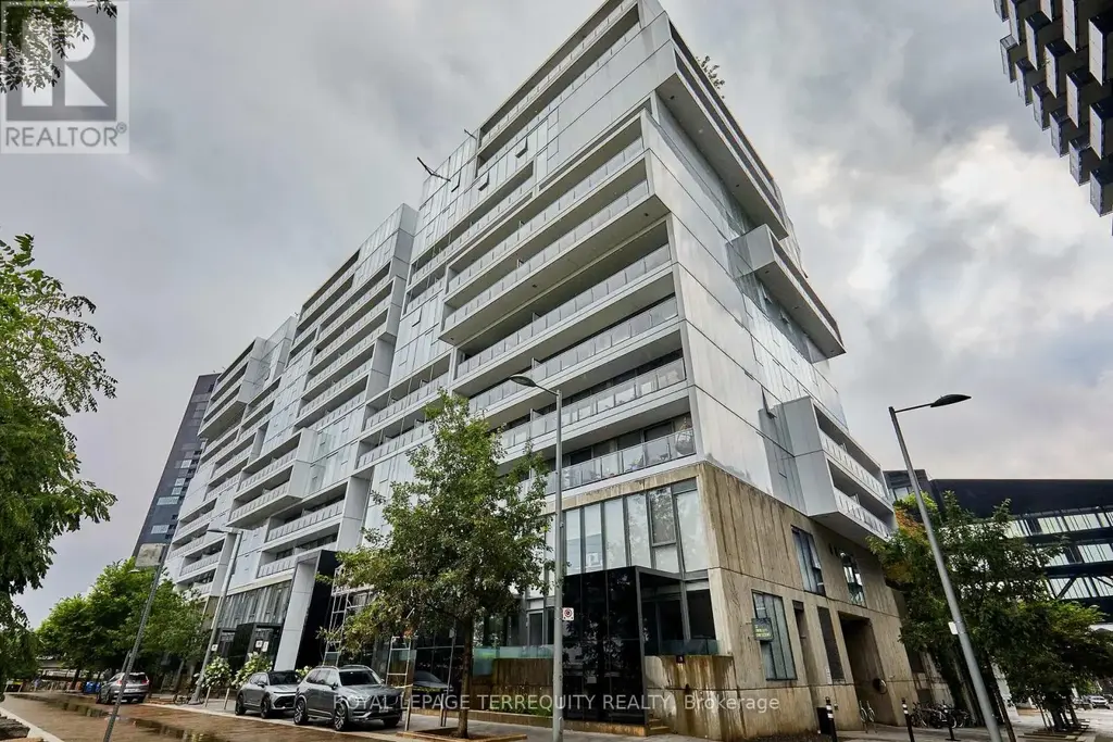 702 - 32 Trolley Crescent, Toronto (Moss Park)