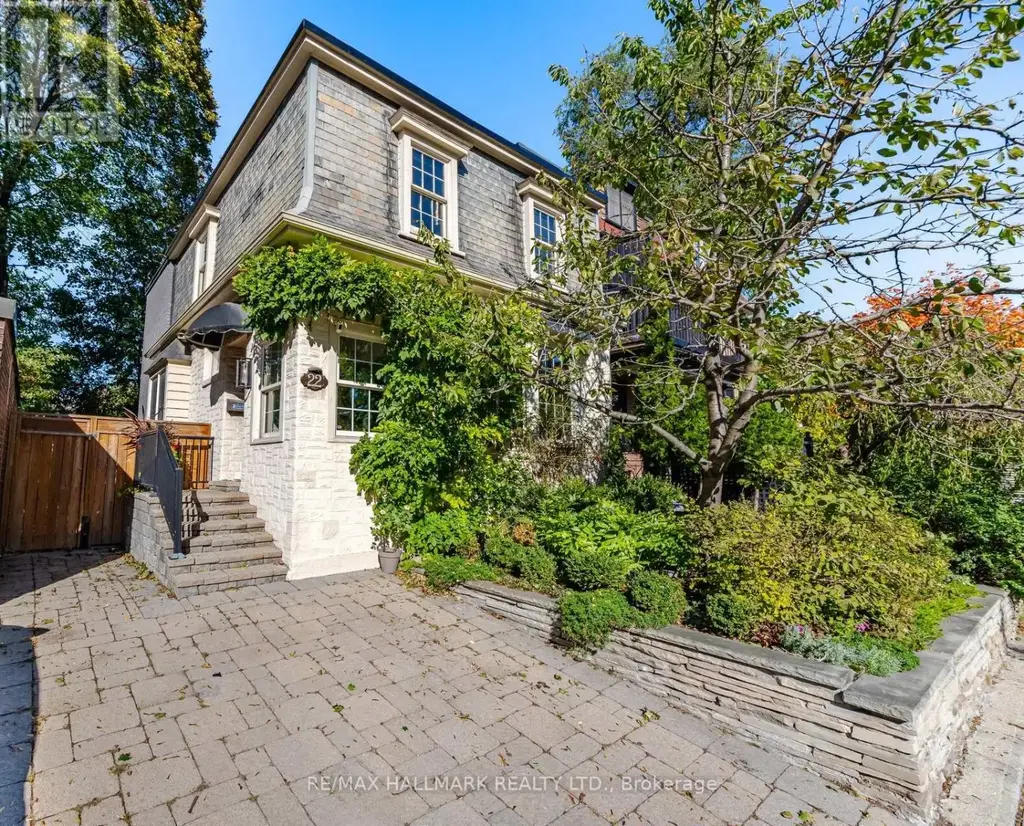 22 Pretoria Avenue, Toronto (Playter Estates-Danforth)