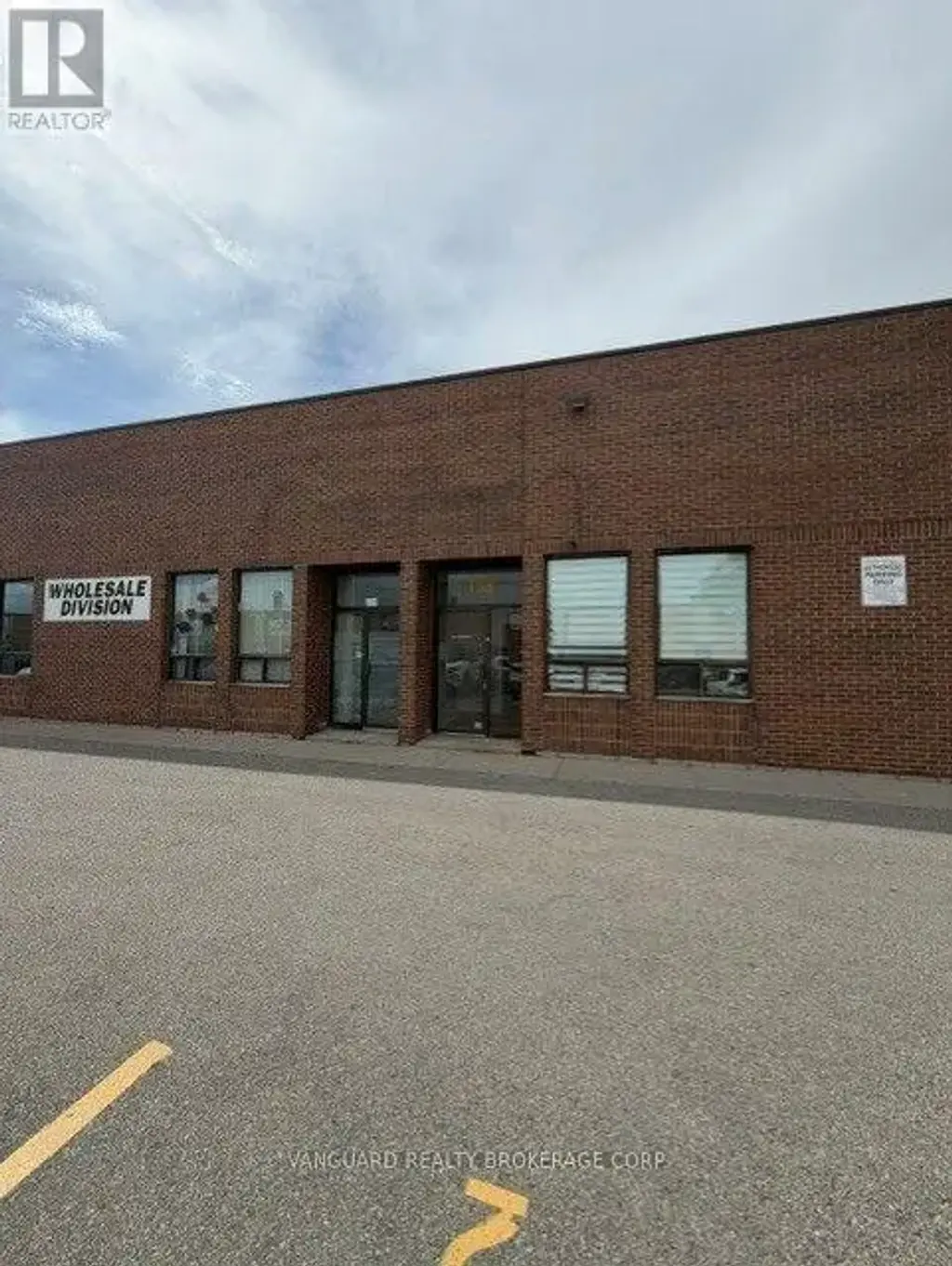 135 Limestone Crescent, Toronto (York University Heights)