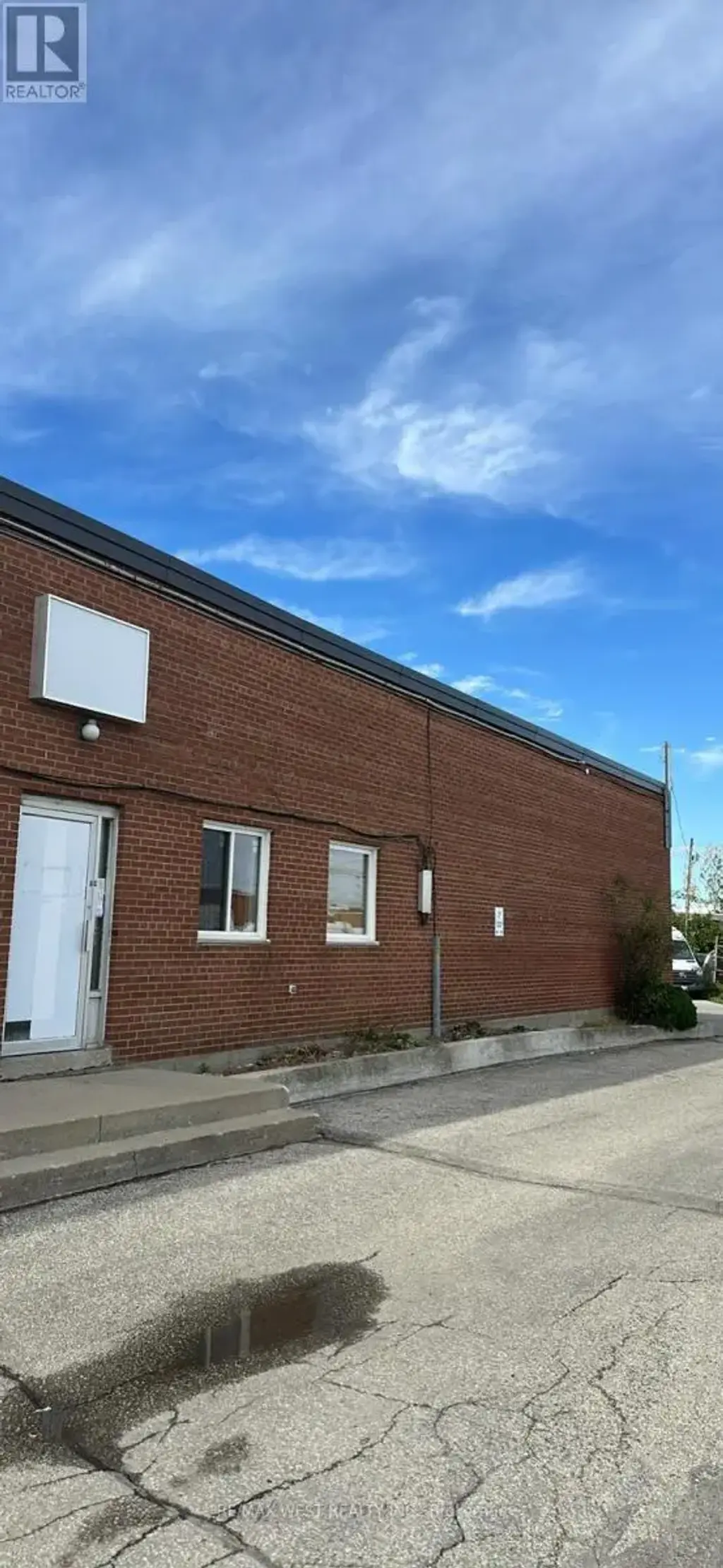 6c - 20 Millwick Drive, Toronto (Humber Summit)