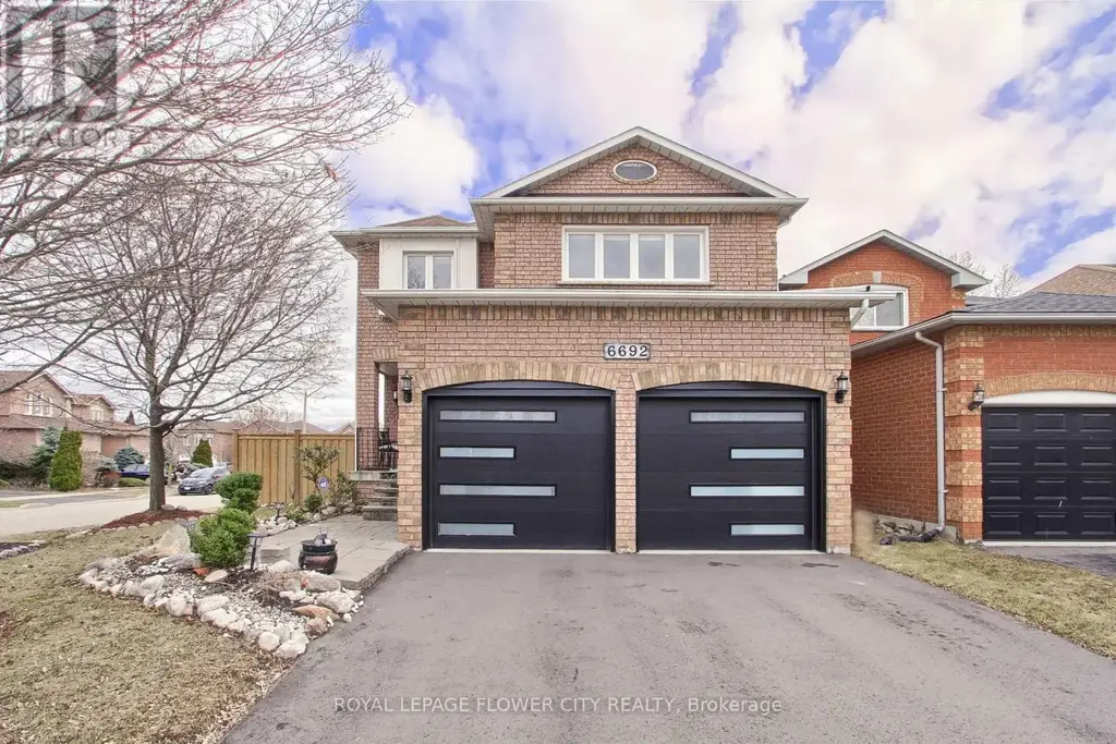 6692 Meteor Court, Mississauga (Lisgar)