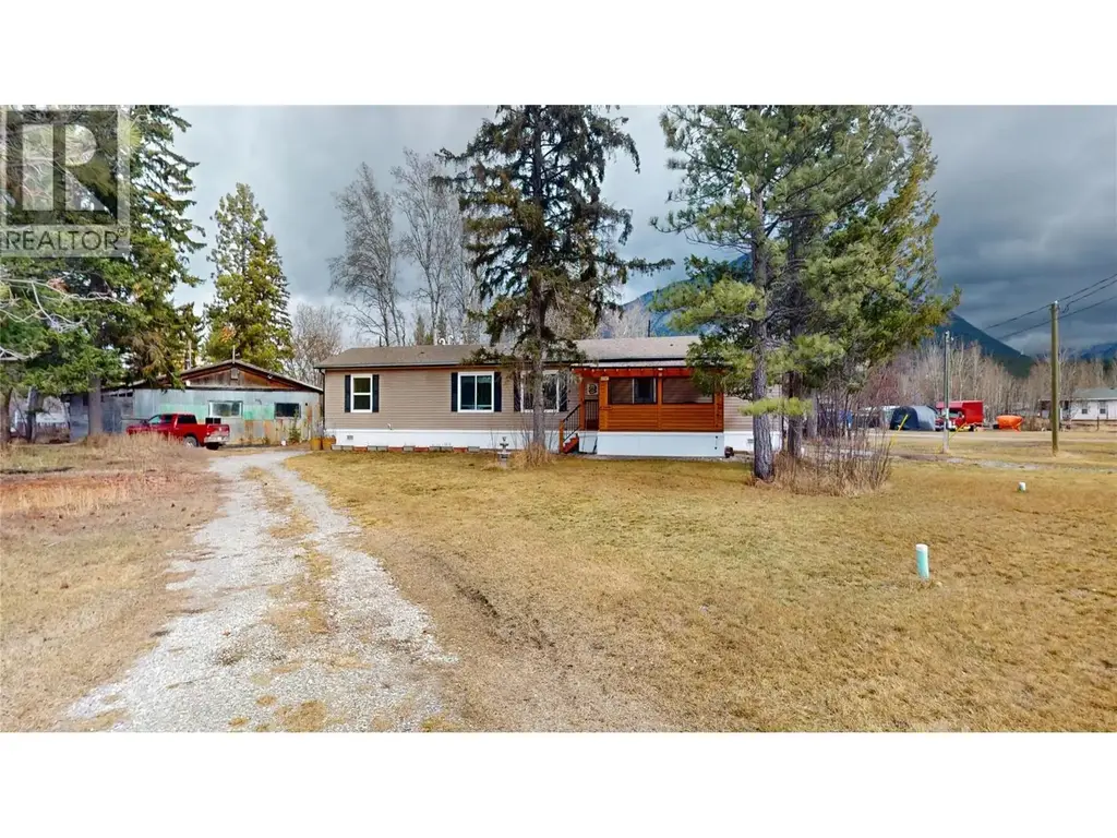 4747 Willow Avenue, Canal Flats