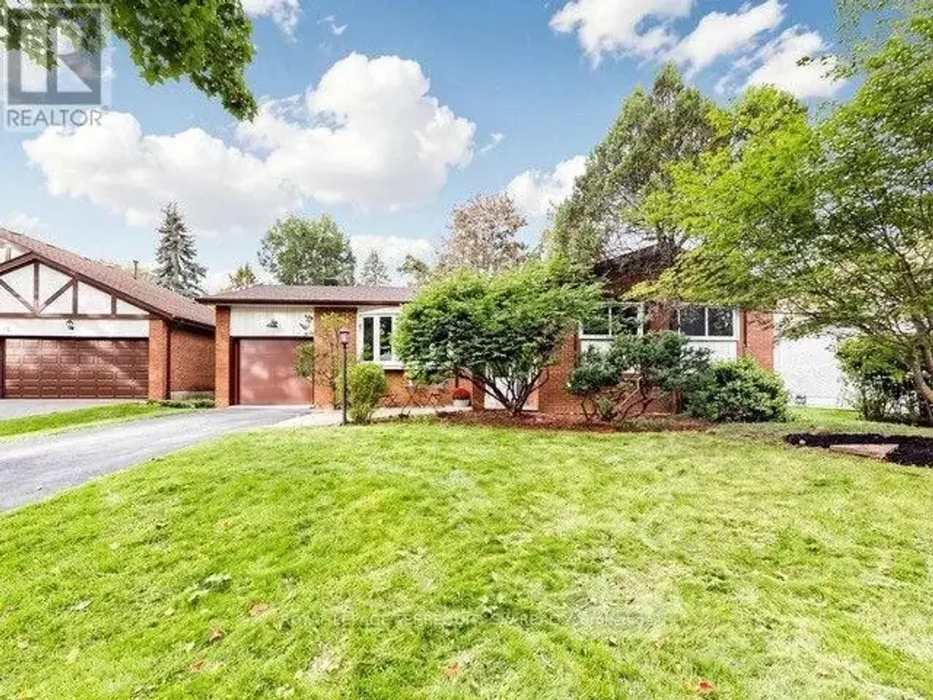 12 Sir Pellias Terrace, Markham (Markham Village)