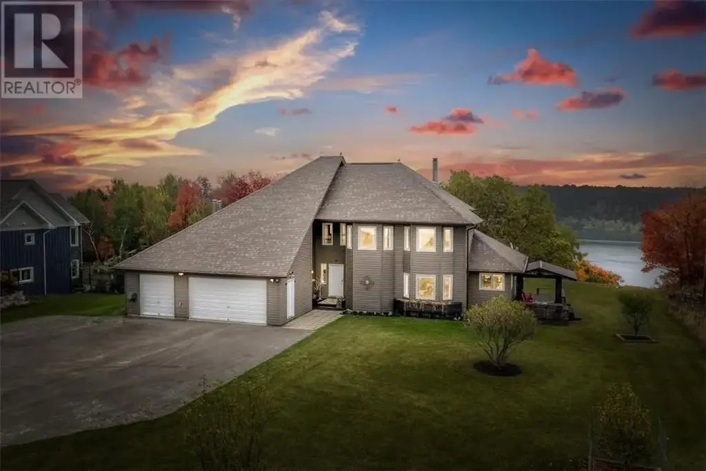 36 Fraser Street, Gore Bay, Manitoulin Island