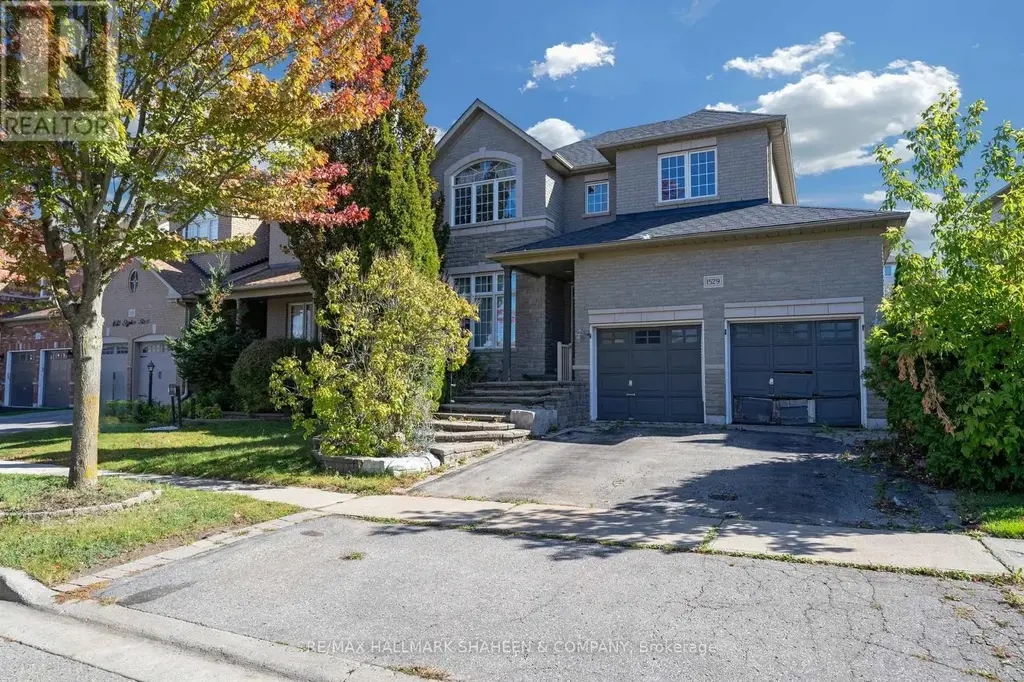 1529 Skyview Street, Oshawa (Taunton)