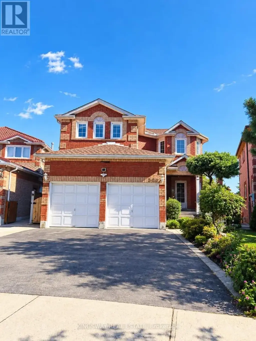 501 Ashprior Avenue, Mississauga (Hurontario)