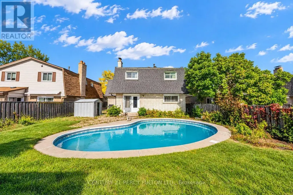 705 Edgewood Road, Pickering (Amberlea)
