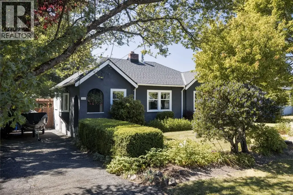 3110 Frechette St, Saanich