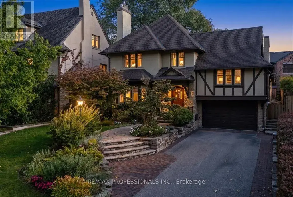 17 King Georges Road, Toronto (Kingsway South)