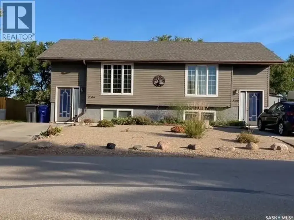204 A & B 5th Avenue, Caronport