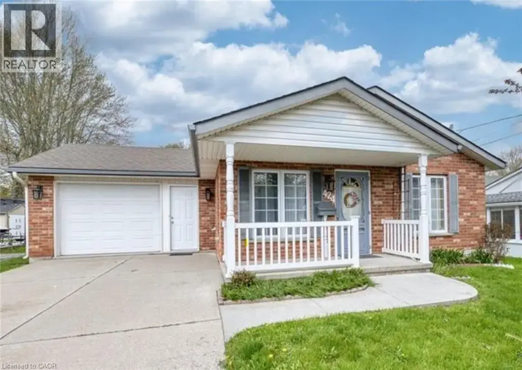 424 John Street, Dunnville