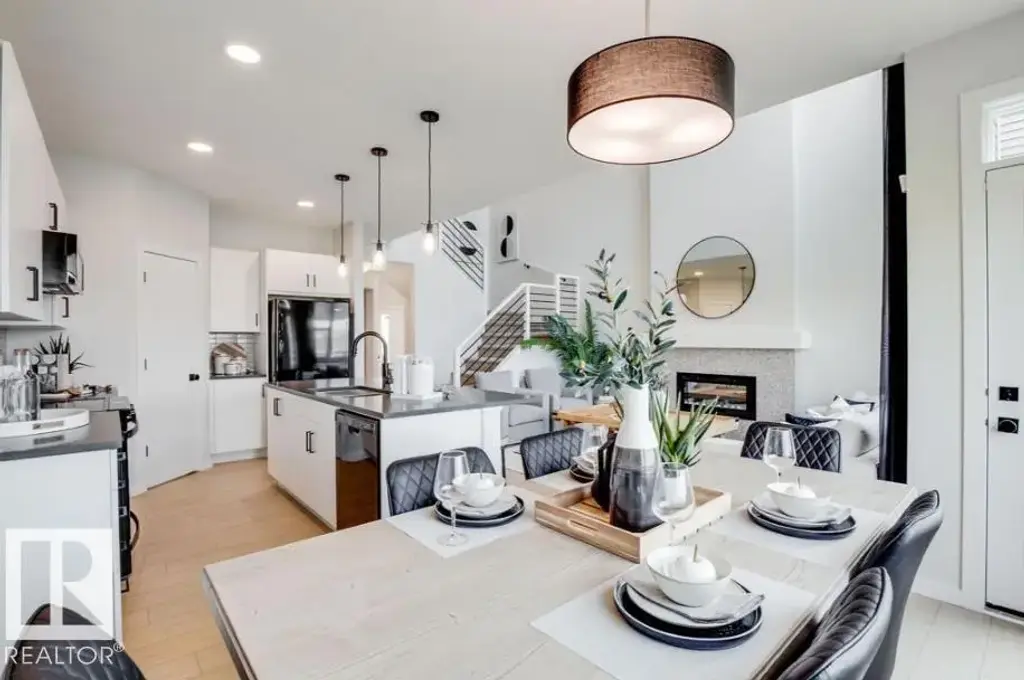 2431 209 St Nw, Edmonton