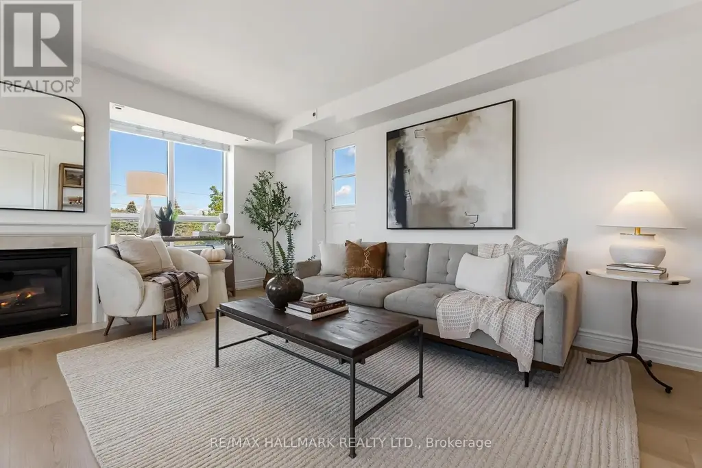 404 - 1797 Queen Street E, Toronto (The Beaches)