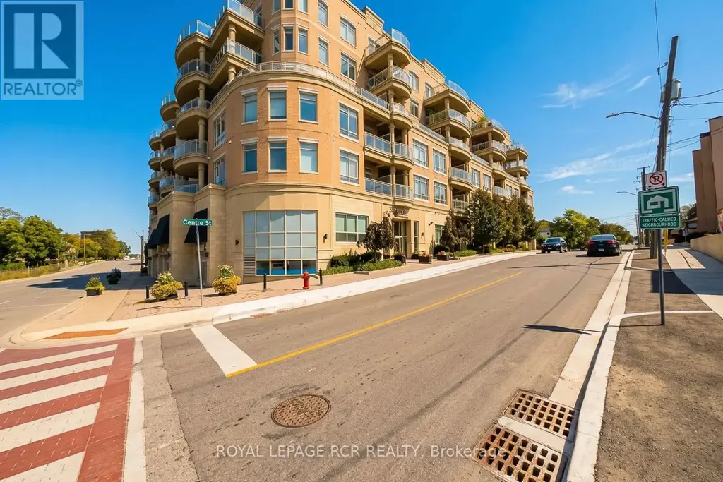 707 - 15277 Yonge Street, Aurora (Aurora Village)