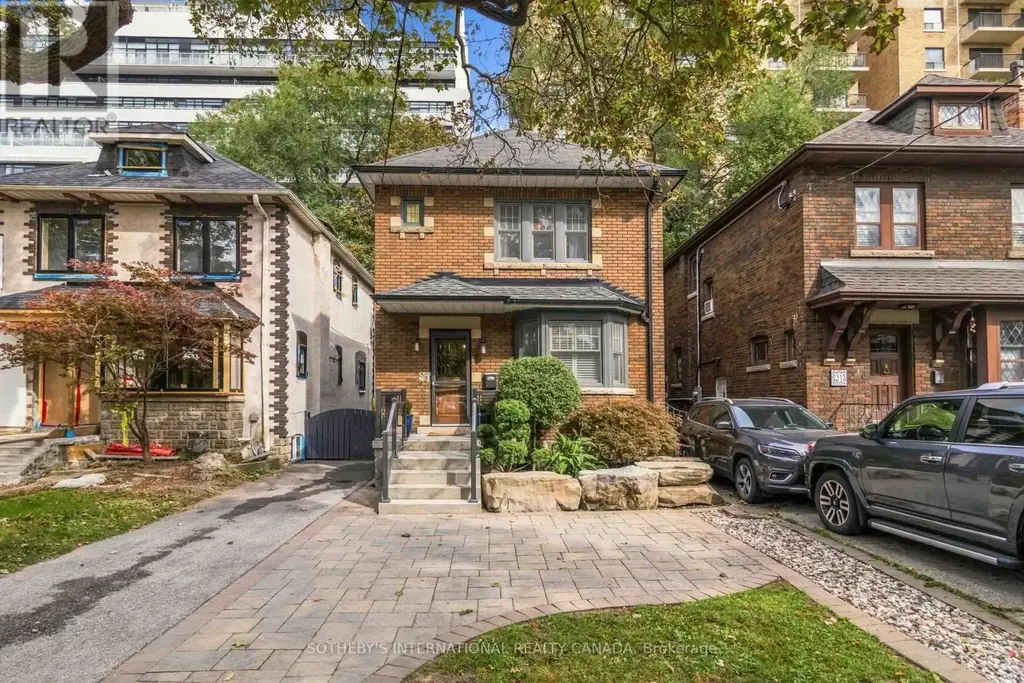 25 Cortland Avenue, Toronto (Lawrence Park South)