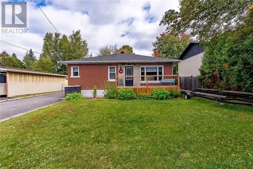 802 Attlee Avenue, Sudbury
