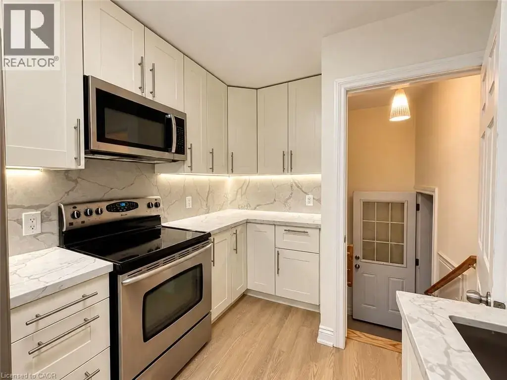 9 Grenadier Drive, Hamilton