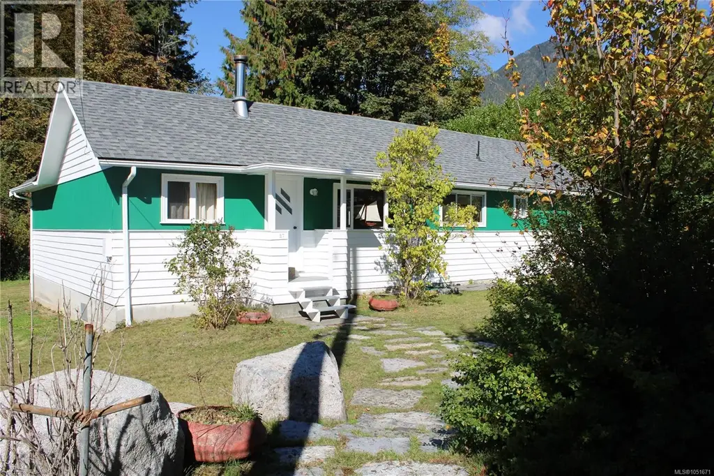 27 Cain Dr, Woss