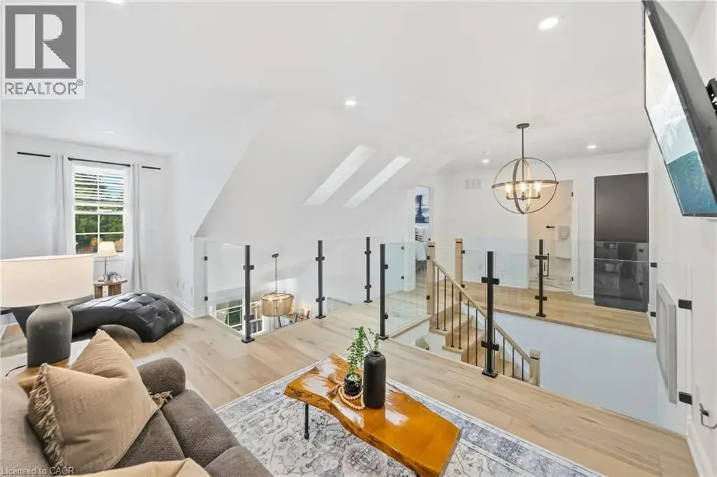 1085 Harrogate Drive Unit# 5, Ancaster