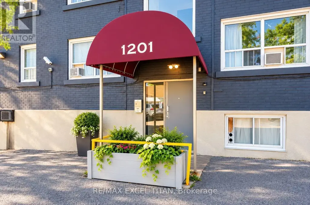 5 - 1201 Cedar Street, Oshawa (Lakeview)