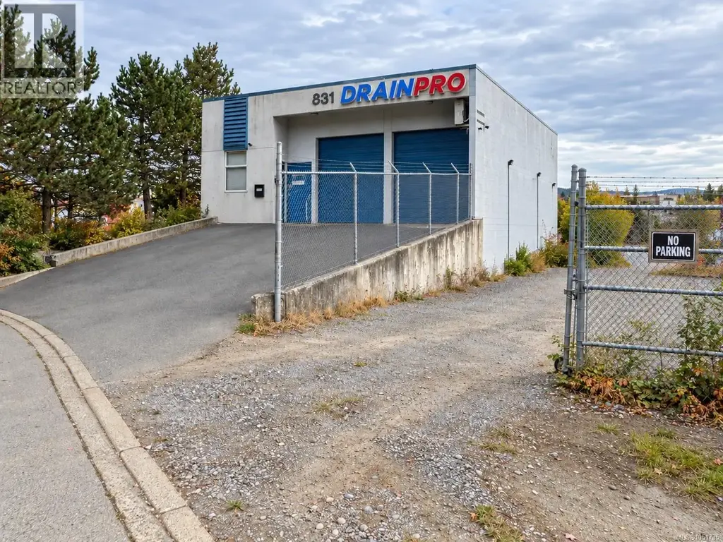 831 Shamrock St, Saanich