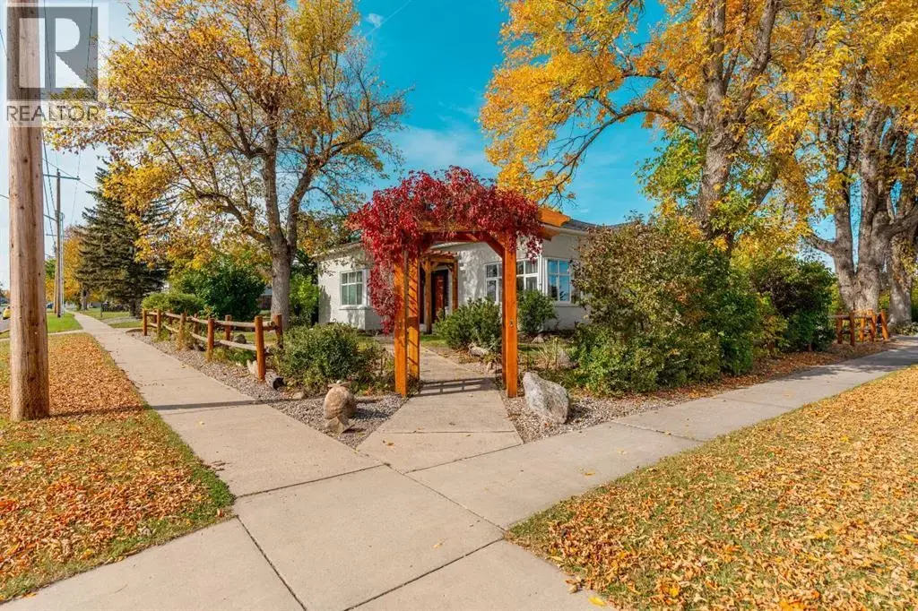 405 3 Avenue W, Cardston