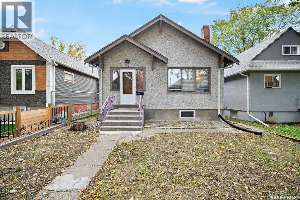 1607 Athol Street, Regina