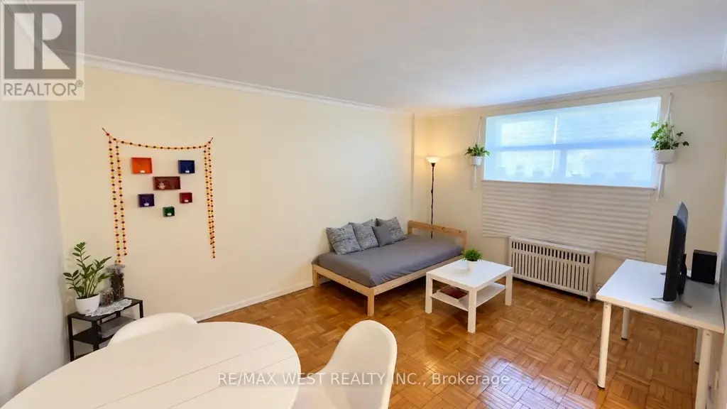 29 - 10 Crown Hill Place, Toronto (Stonegate-Queensway)