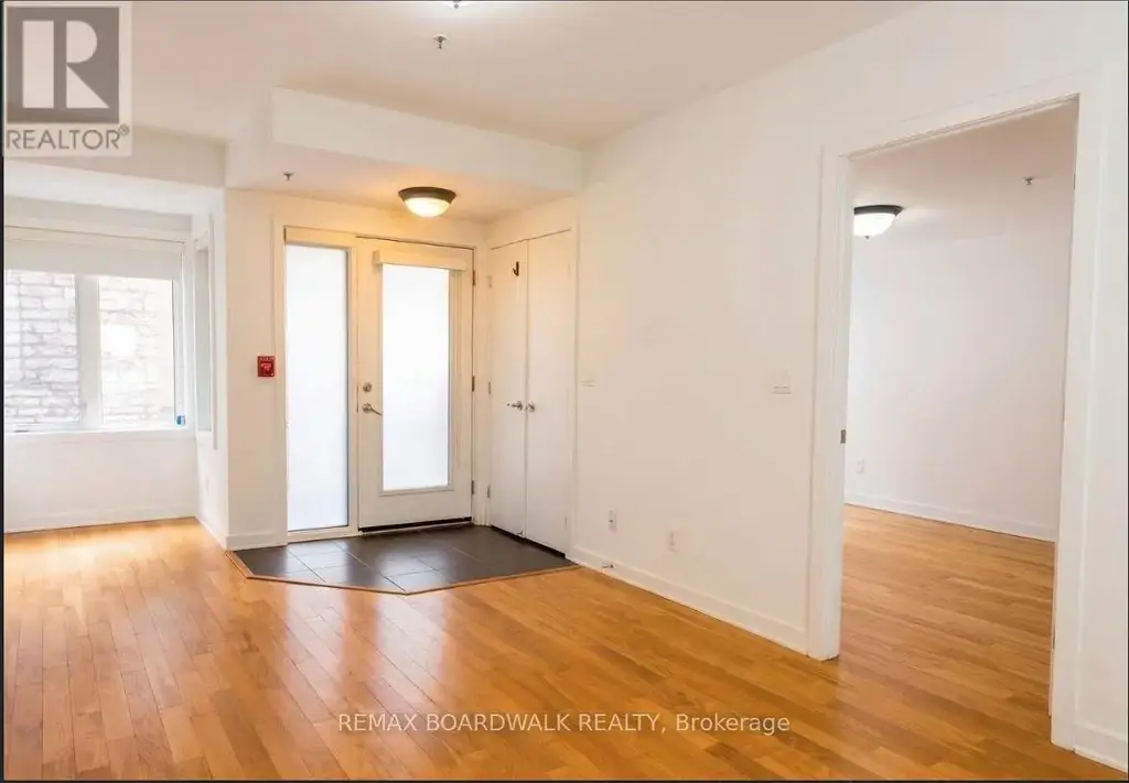 209 - 458d King Edward Avenue, Ottawa