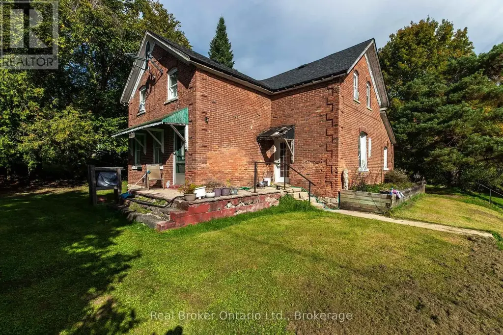 776813 Highway 10, R.r. #3 Highway, Chatsworth