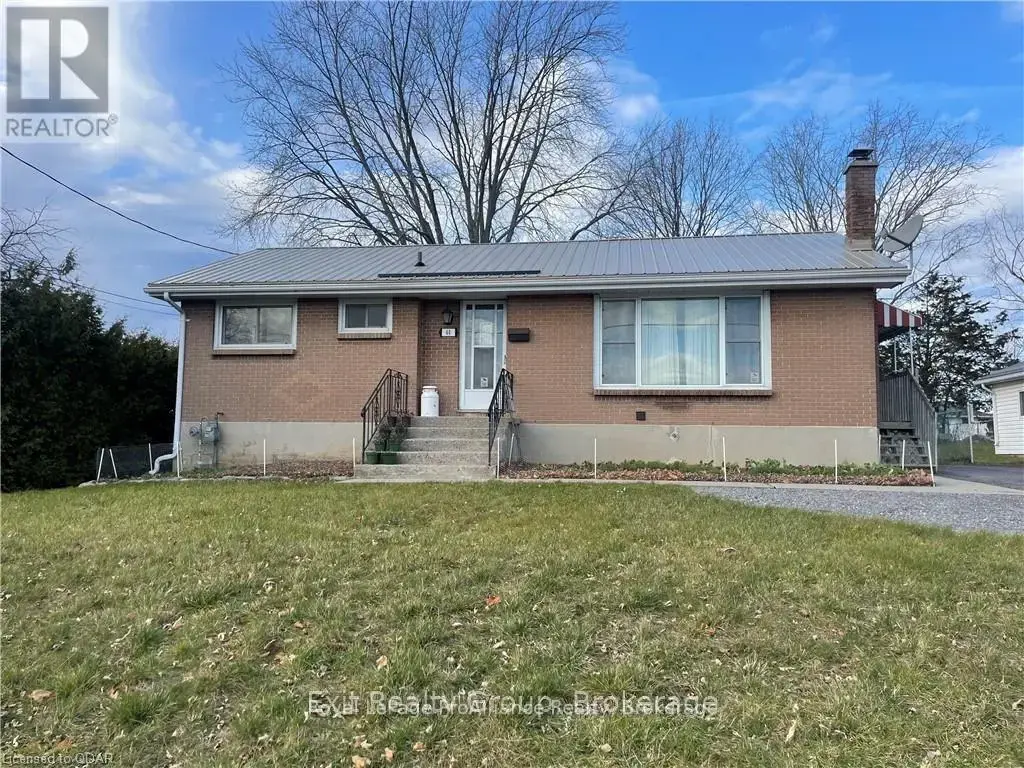 B - 44 North Park Gardens, Belleville (Belleville Ward)