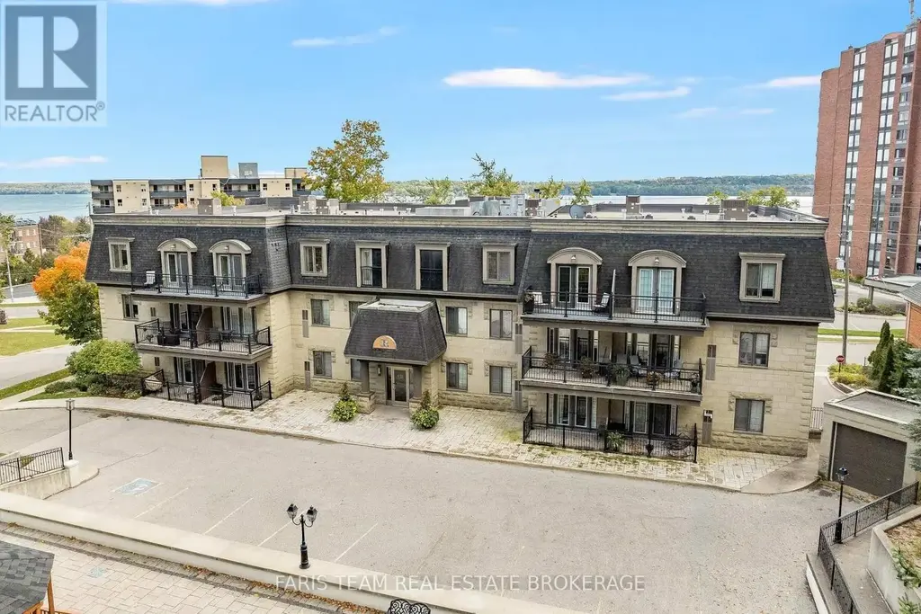 101 - 200 Collier Street, Barrie (Codrington)