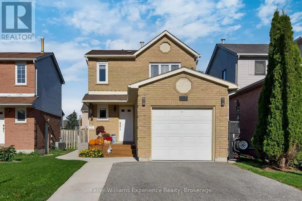 13 Lindsay Court, Barrie (Cundles East)