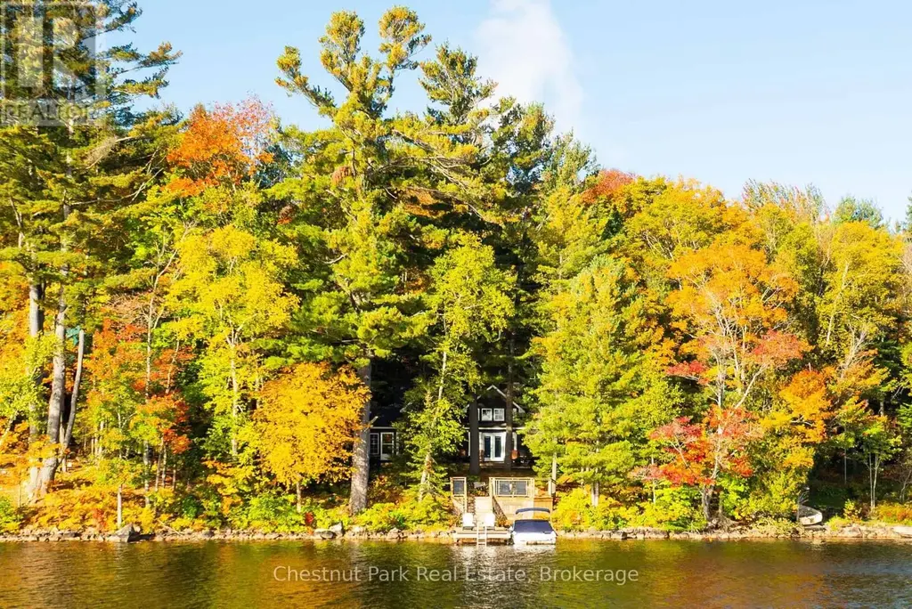1095 Bayview Avenue, Lake of Bays (Ridout)