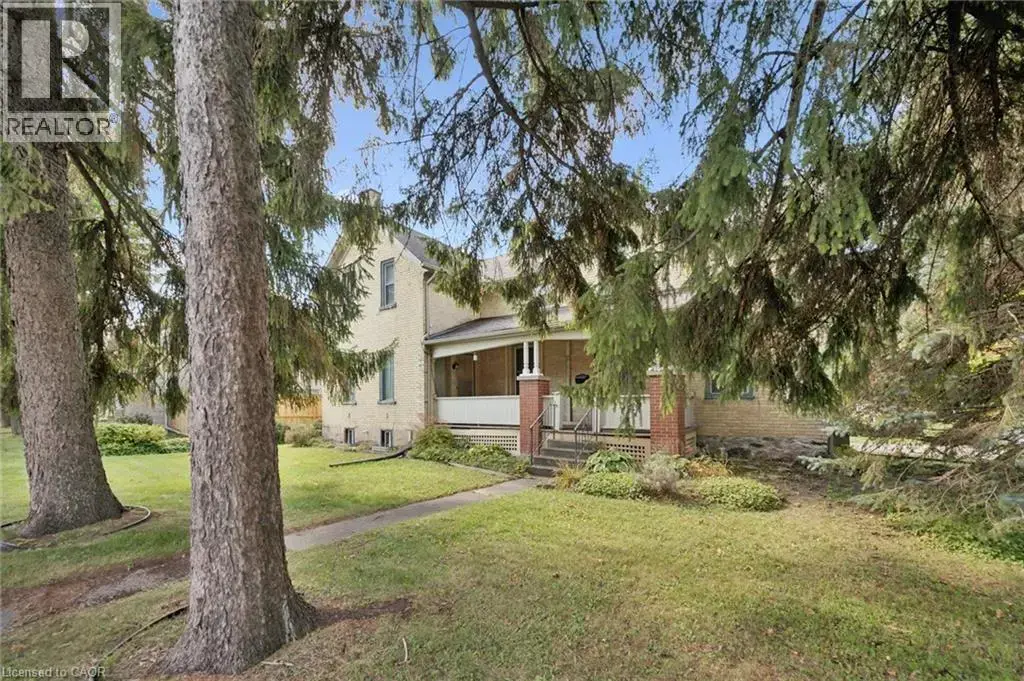88 Arthur Street S, Elmira
