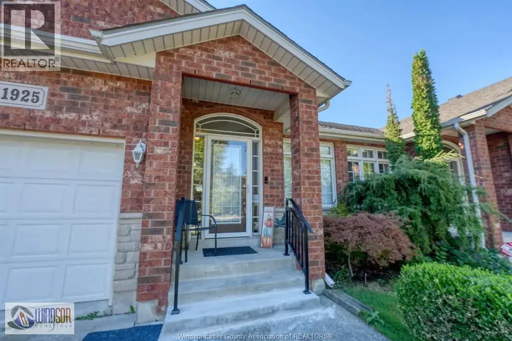 11925 Cobblestone, Windsor