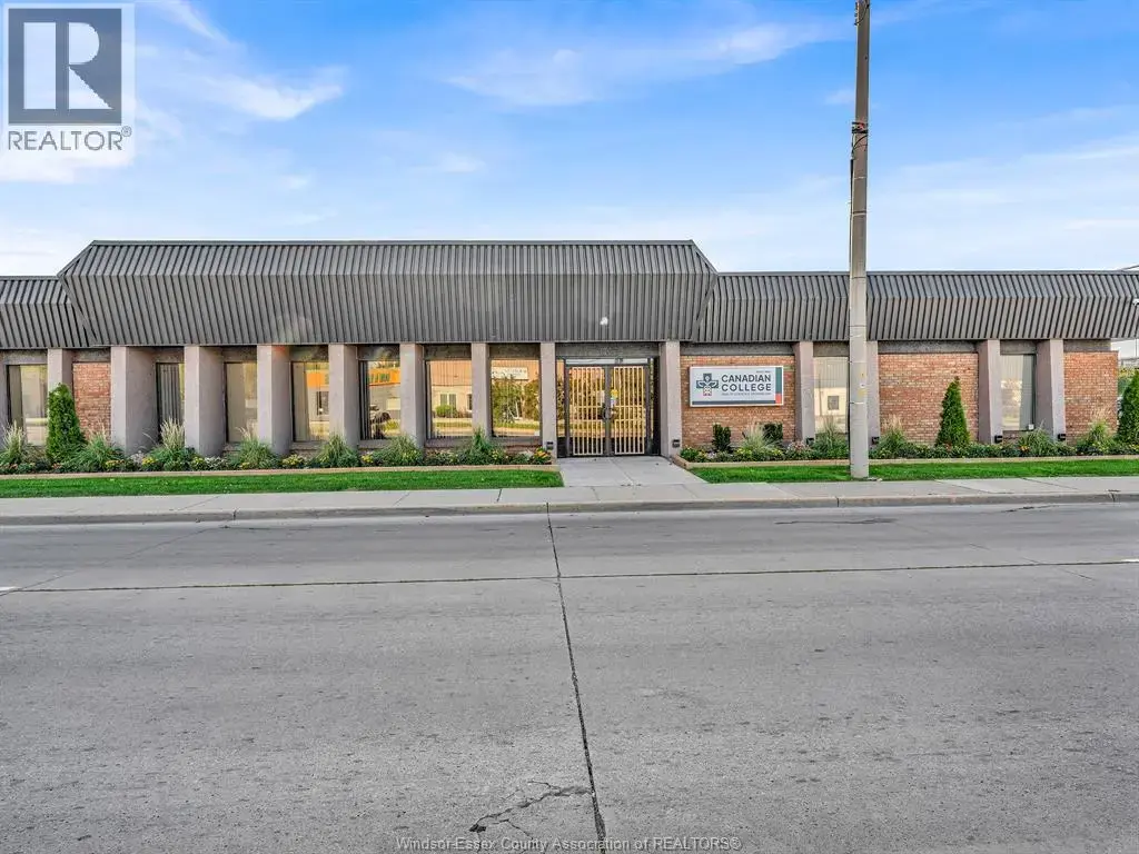 1737 Walker Road, Windsor