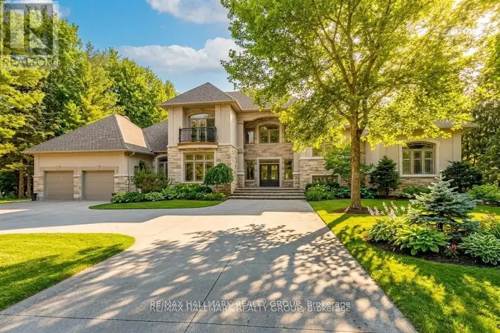 5800 Queenscourt Crescent, Ottawa