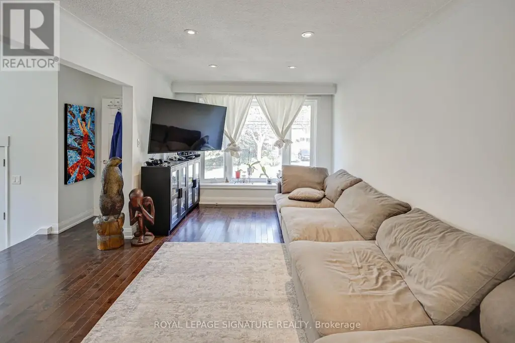 45 Fenelon Drive, Toronto (Parkwoods-Donalda)