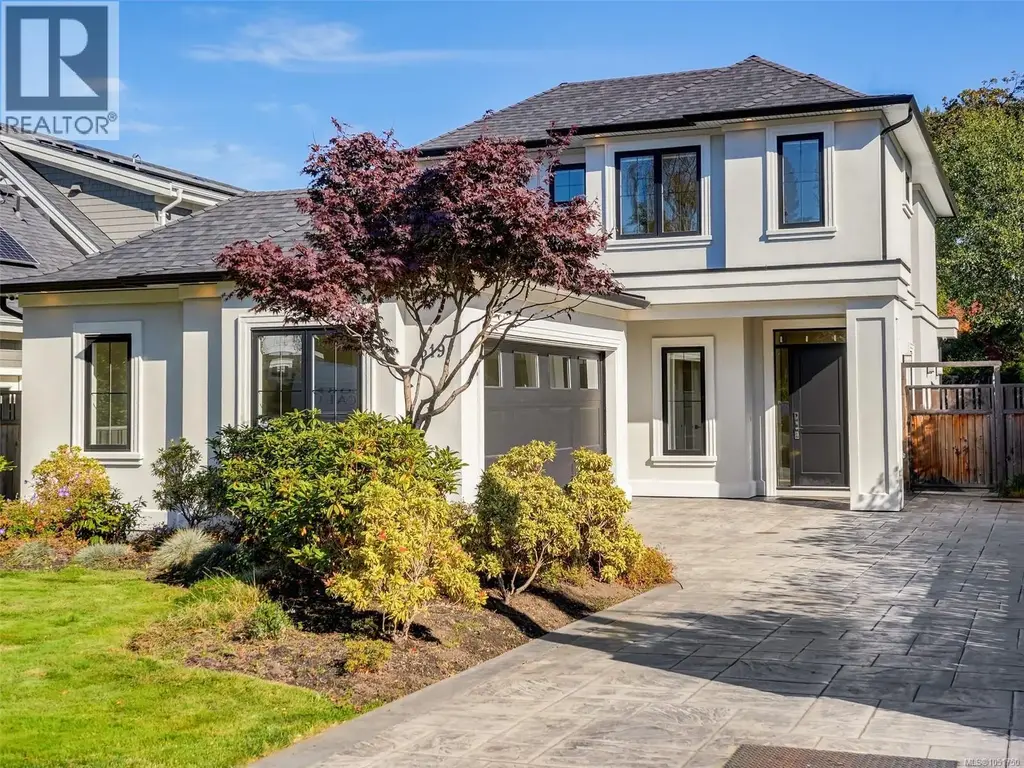 619 Oliver St, Oak Bay