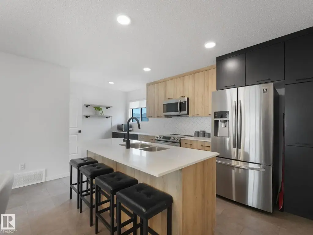 1061 Cy Becker Rd Nw, Edmonton