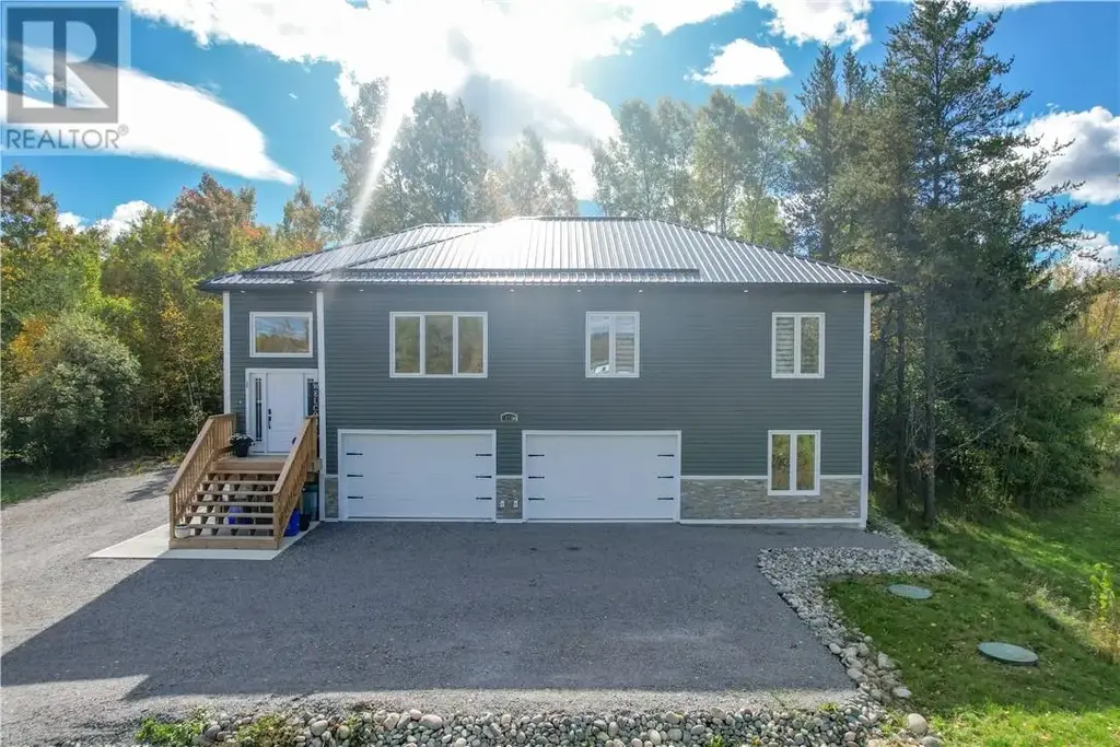 974 Highway 17 E, Wahnapitae