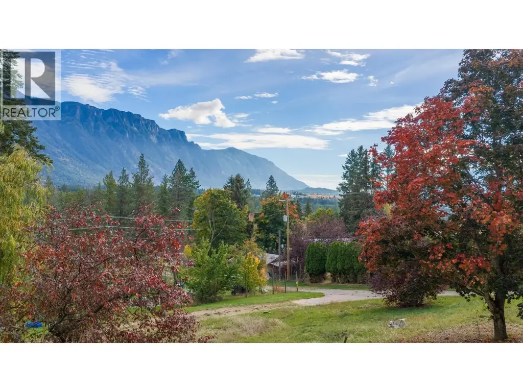 3930 3 Highway, Erickson