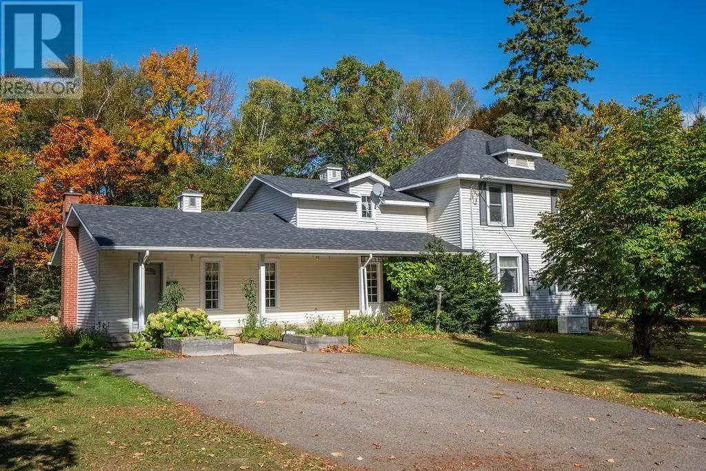 1411 Great Northern Road, Sault Ste. Marie