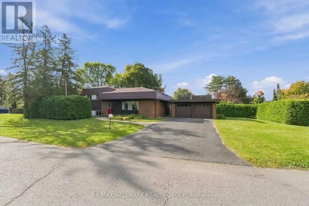 3 Sandwell Crescent, Ottawa