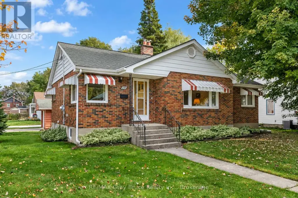 1195 4th Avenue W, Owen Sound