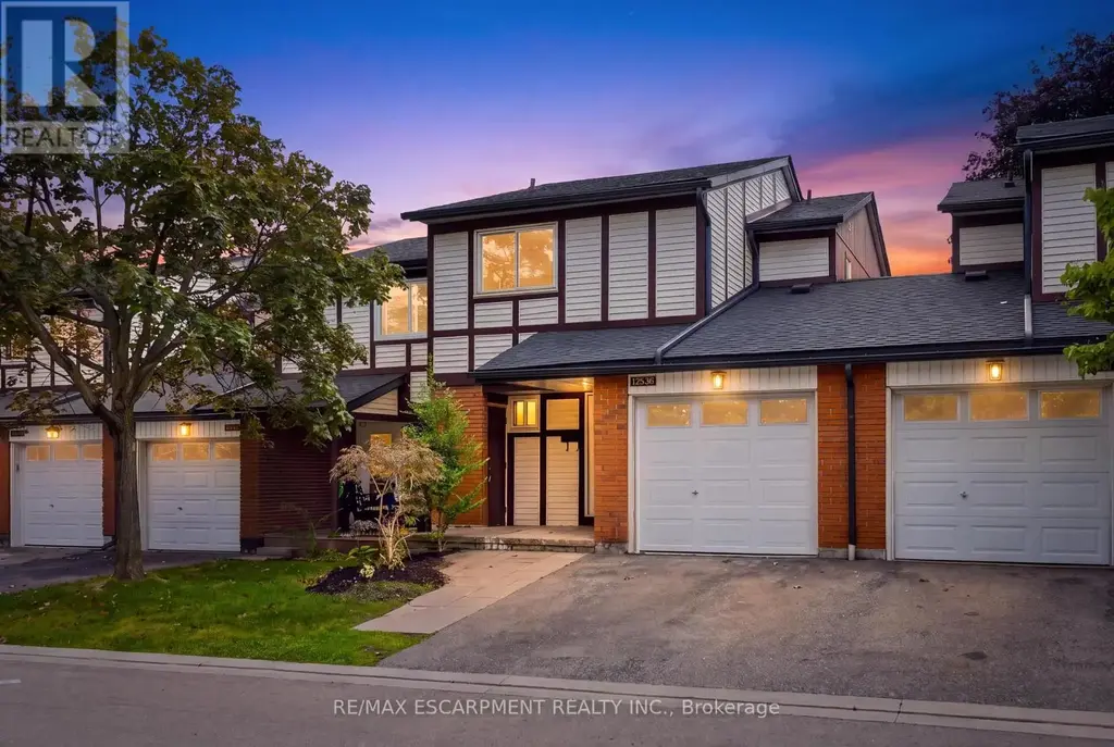 106 - 5095 Pinedale Avenue, Burlington (Appleby)