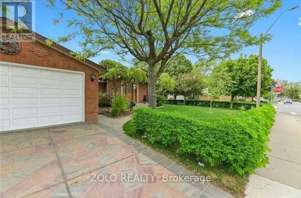 Lower - 1 Garrow Drive W, Hamilton (Gourley)