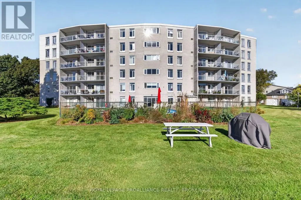 306 - 1 Mowat Avenue, Kingston (Central City West)